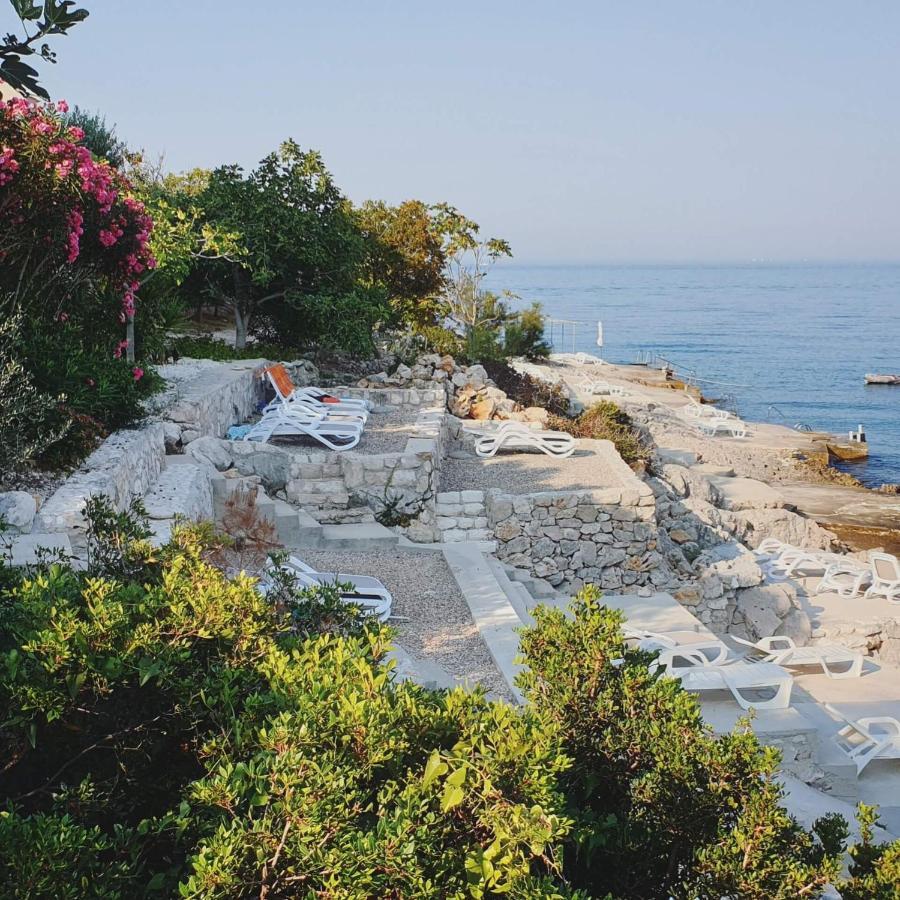 Villa Diomedes With The Sea View And The Pool Rogoznica  Esterno foto
