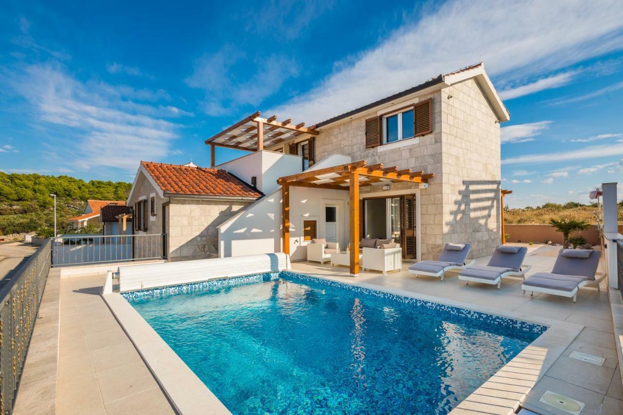 Villa Diomedes With The Sea View And The Pool Rogoznica  Esterno foto