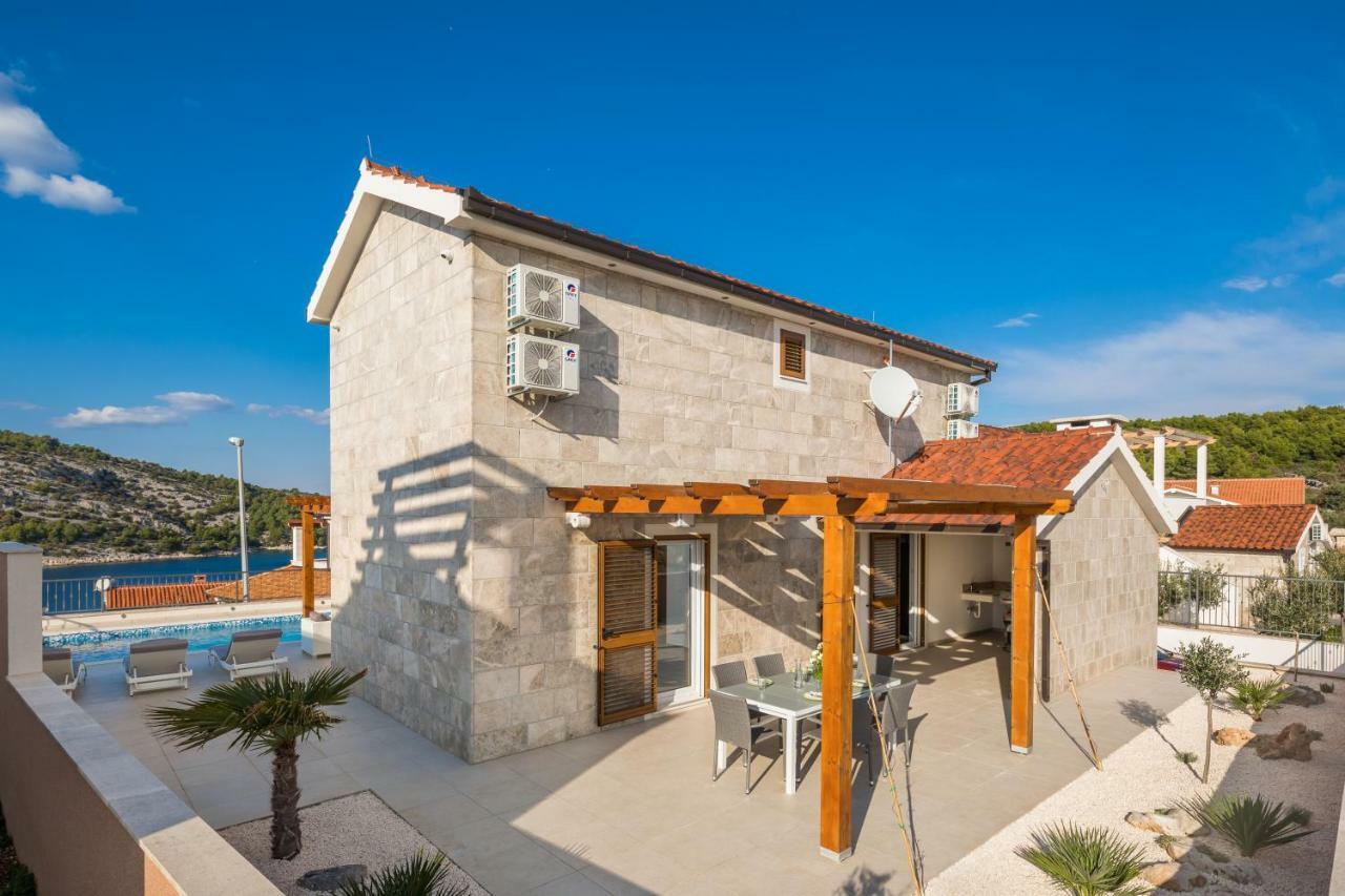 Villa Diomedes With The Sea View And The Pool Rogoznica  Esterno foto