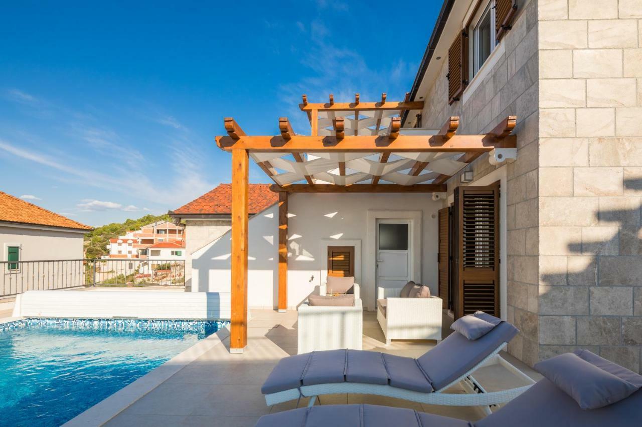 Villa Diomedes With The Sea View And The Pool Rogoznica  Esterno foto