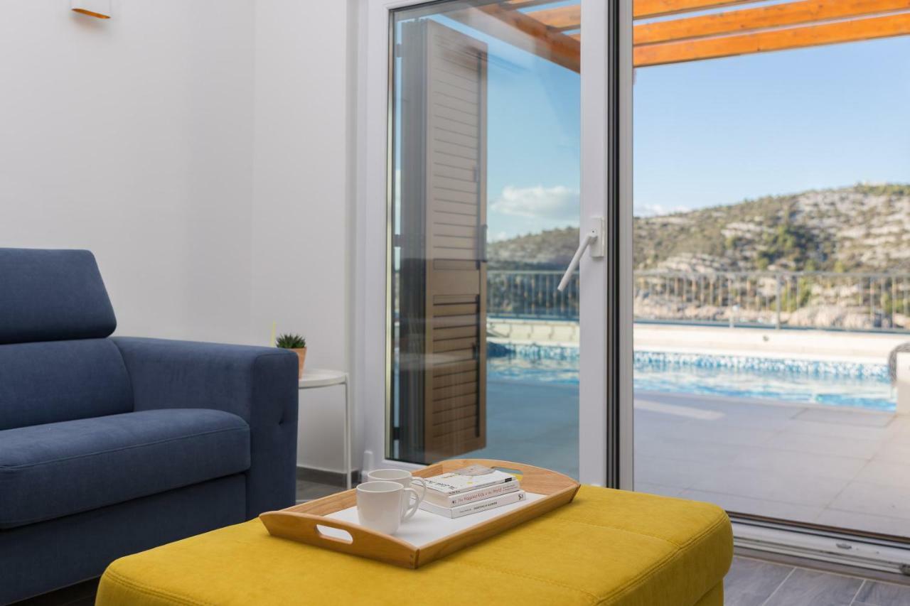 Villa Diomedes With The Sea View And The Pool Rogoznica  Esterno foto
